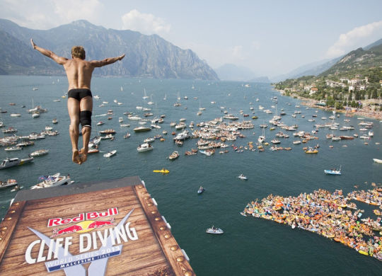 Red-Bull-cliff-diving